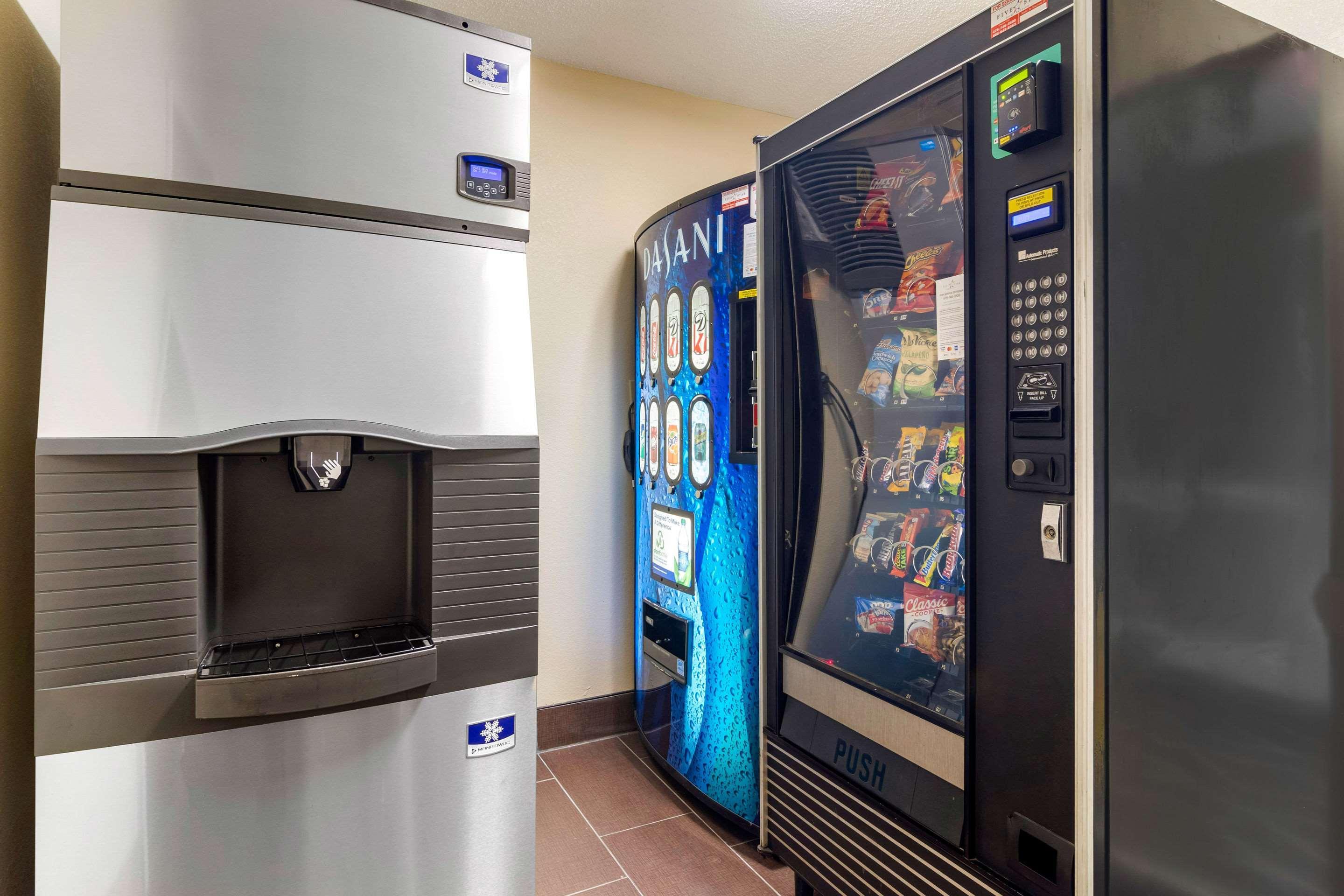 Comfort Inn & Suites Macon North I-75 Zewnętrze zdjęcie
